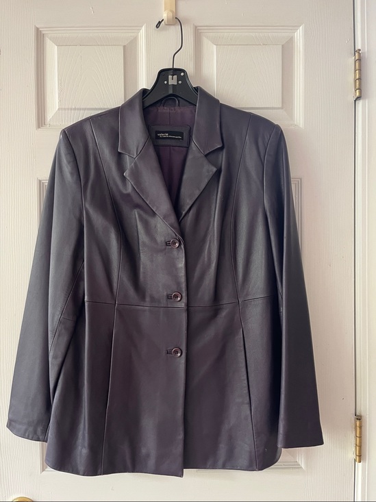 Valerie Stevens Jackets & Blazers - Like new 100% genuine leather Valerie Stevens jacket sz M purple